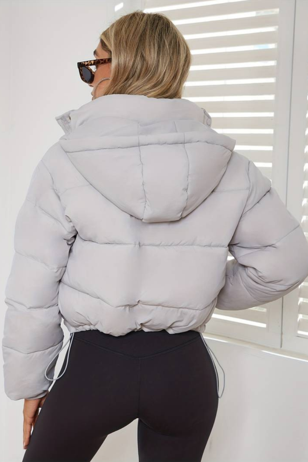 Sandra Vitale Herfst Winter – Warm Puffer – Cropped Hooded Jacket