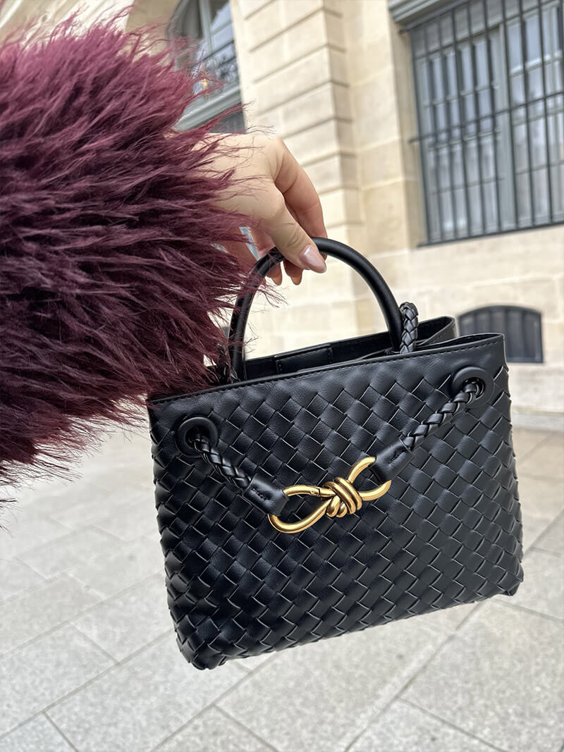 Carlee | Gevlochten Mini-Tas met Elegante Accent