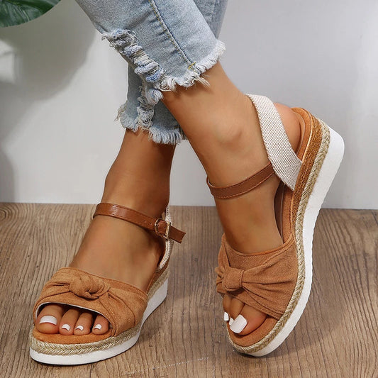 Chique Zomerse Espadrille Sandalen met Gesp en Knoopdetail