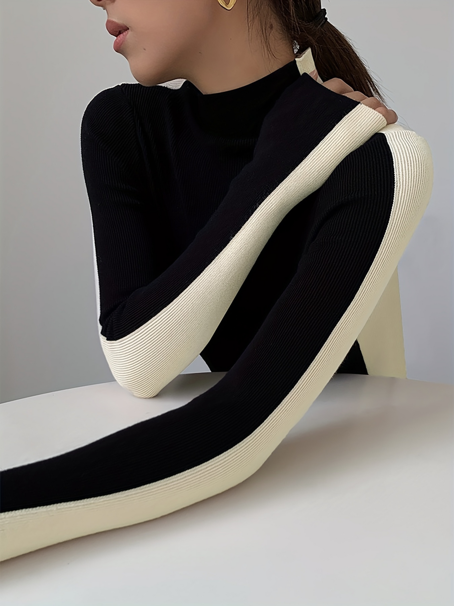 Contrast coltrui met elegante lijnen – Livia