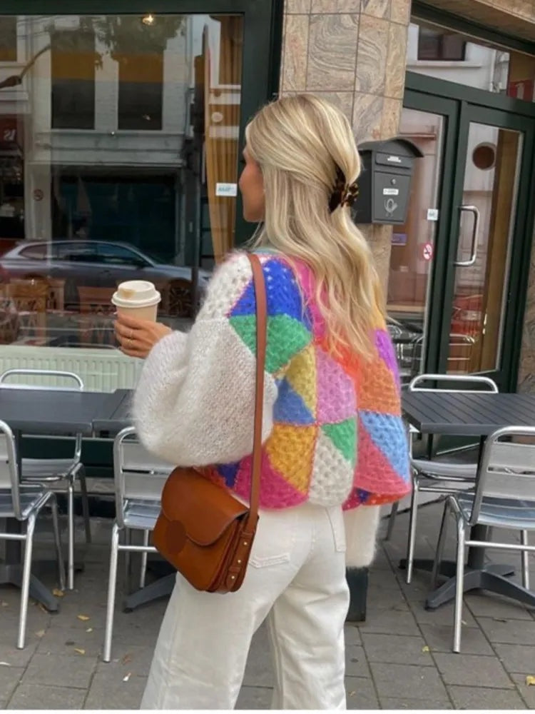 Cropped trui met kleurrijk patroon en volumineuze mouwen
