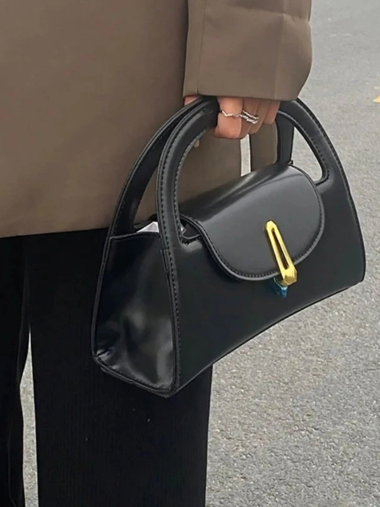 Dagmar | Moderne Zwarte Mini Schoudertas