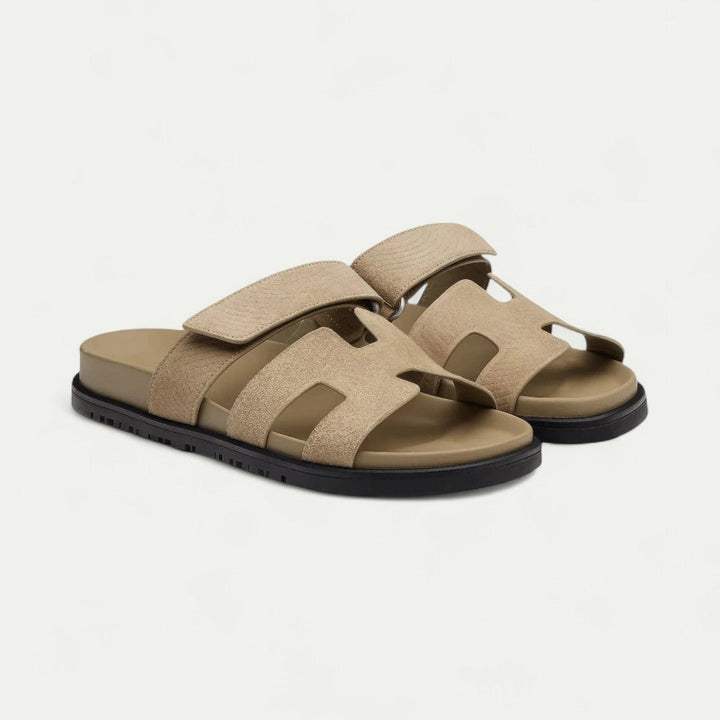 Dames Slide Sandalen met Moderne Sleek Uitsnijdingen en Comfort