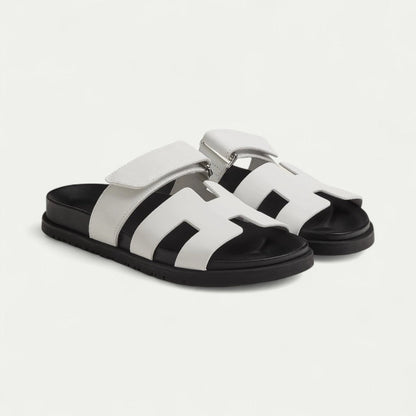 Dames Slide Sandalen met Moderne Sleek Uitsnijdingen en Comfort