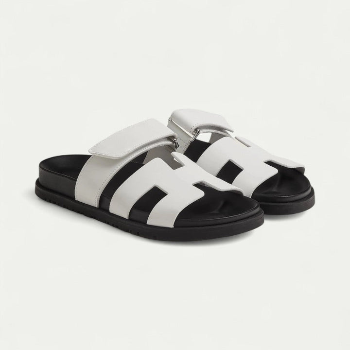 Dames Slide Sandalen met Moderne Sleek Uitsnijdingen en Comfort