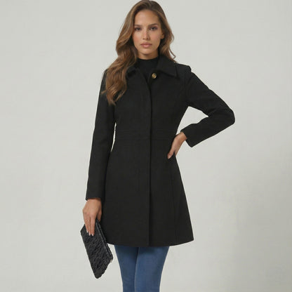 Elegante A-lijn damesmantel met knoopsluiting – Josephine