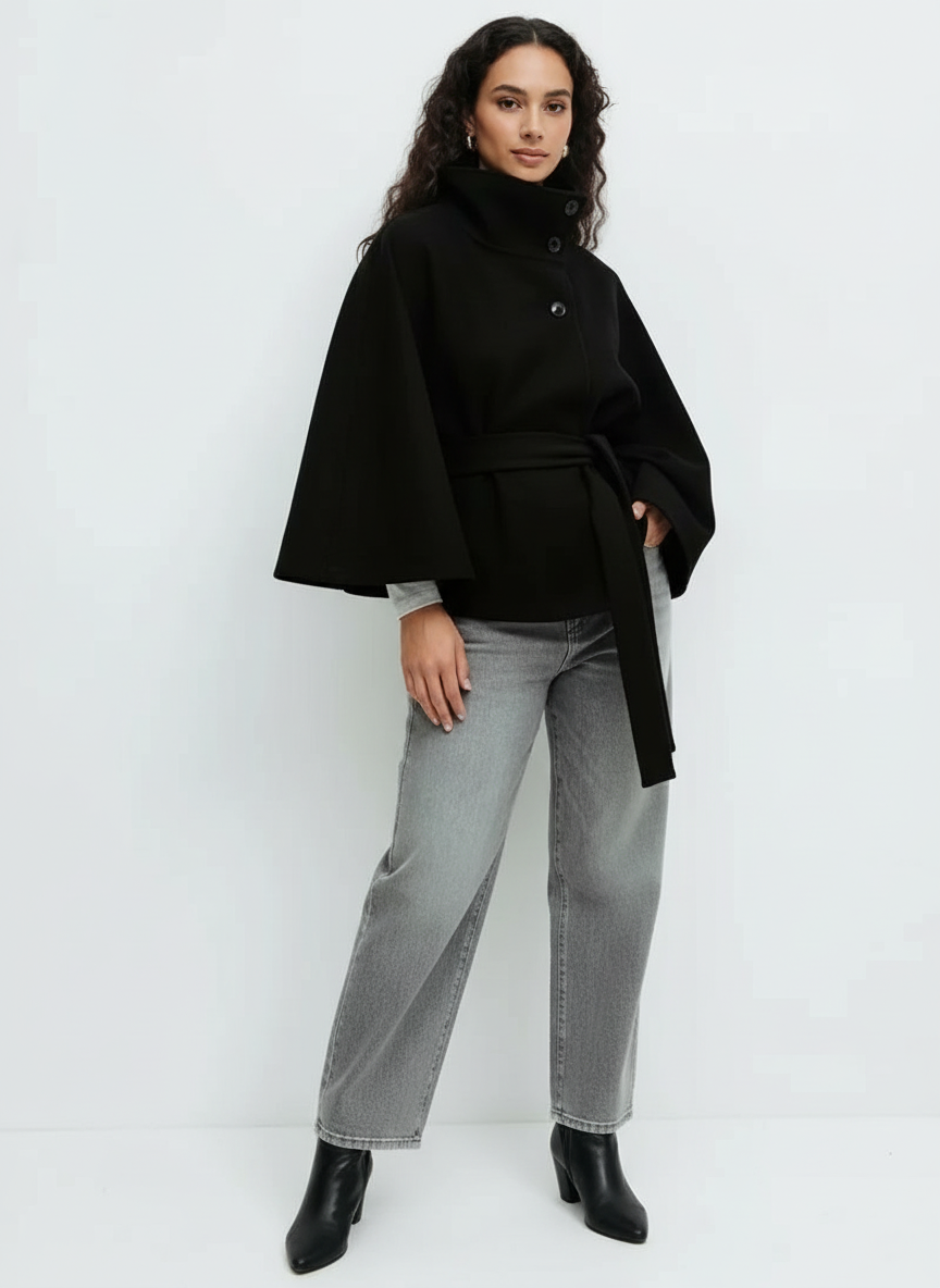 Elegante cape jas met hoge kraag en ceintuur