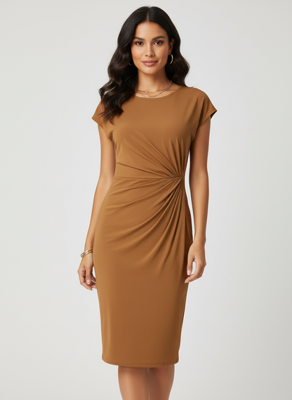 Elegante getailleerde midi jurk met geplooide taille