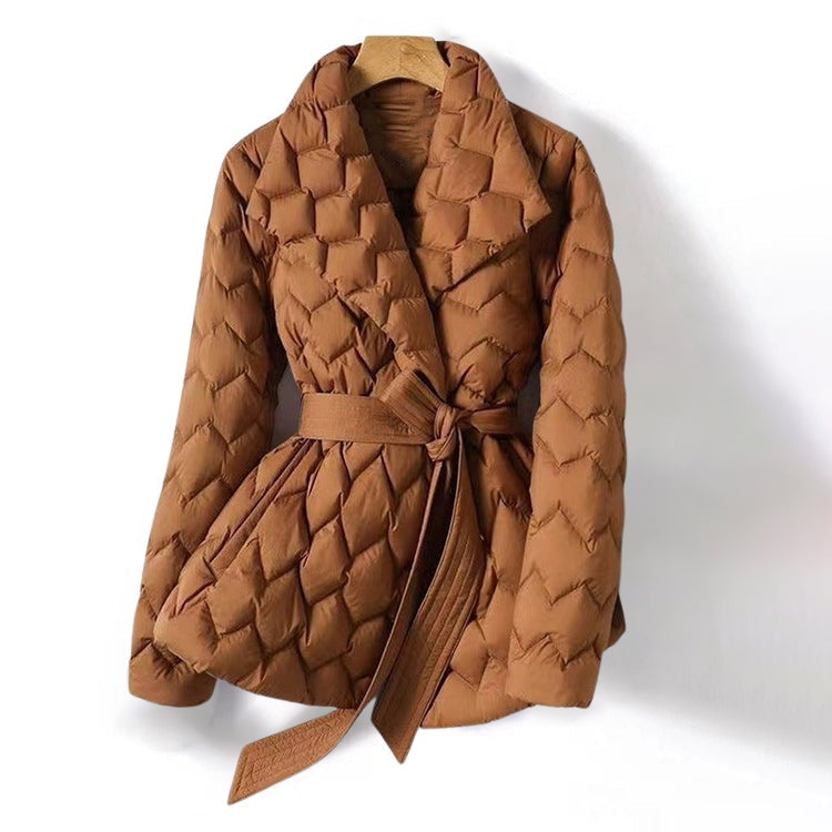 Elegante gewatteerde damesjas met ceintuur