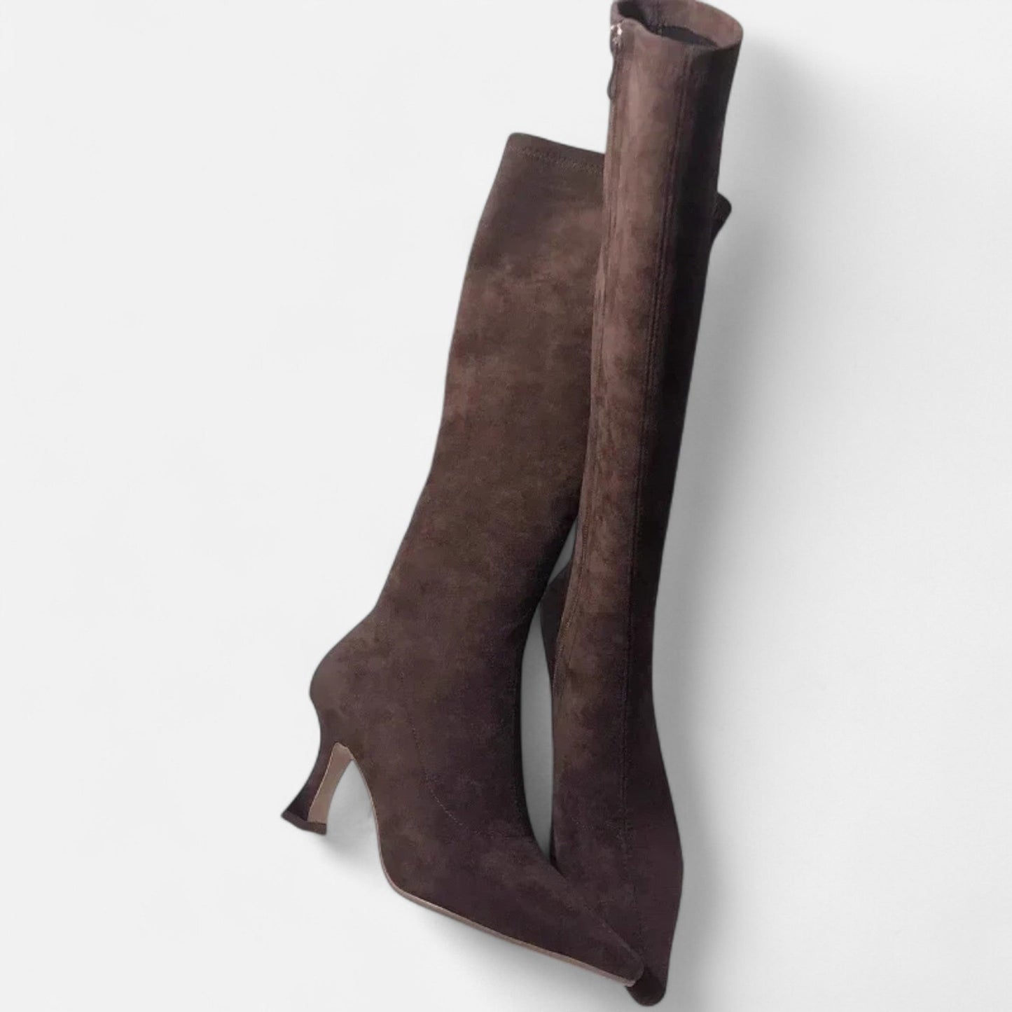 Elegante suède dameslaarzen met slanke hak