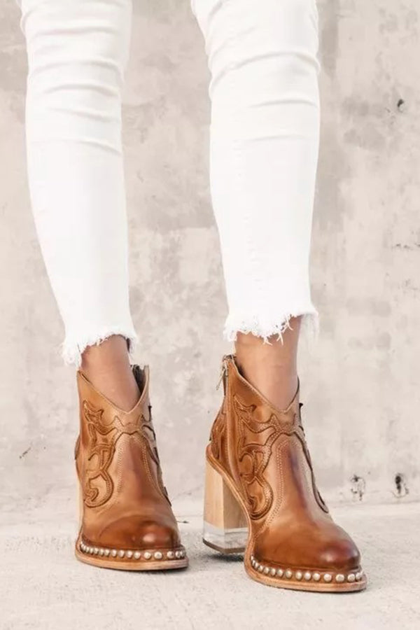 Elisa | Western Enkellaarsjes in Nude met Blokhak & Nieten
