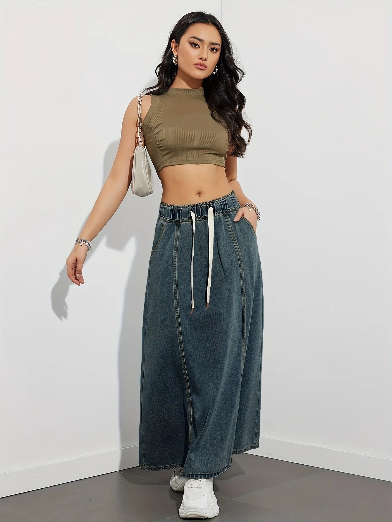 Flatterende denim maxi rok met elastische taille – Arielle