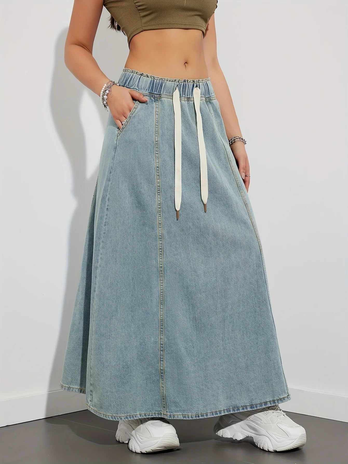 Flatterende denim maxi rok met elastische taille – Arielle