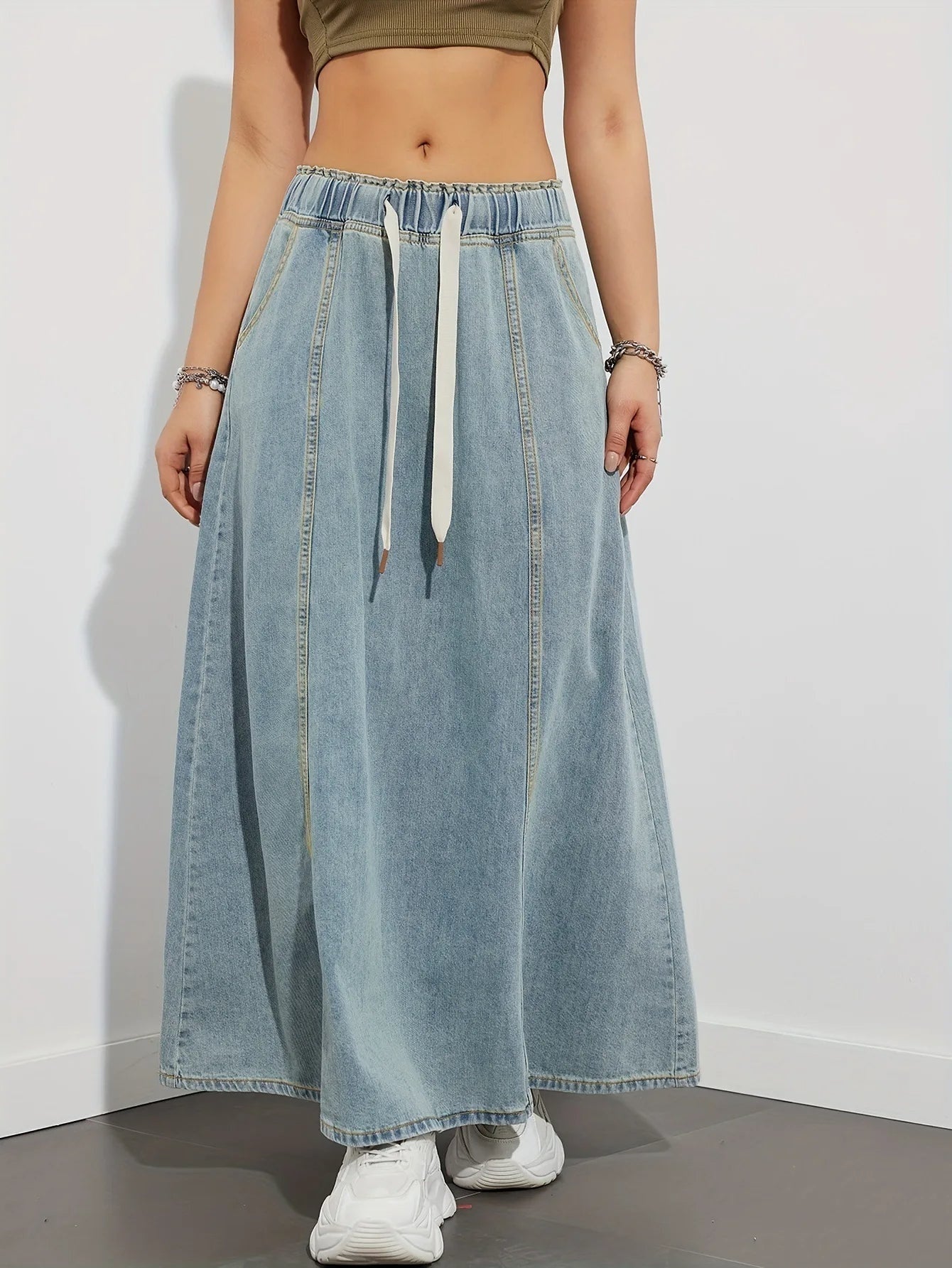Flatterende denim maxi rok met elastische taille – Arielle