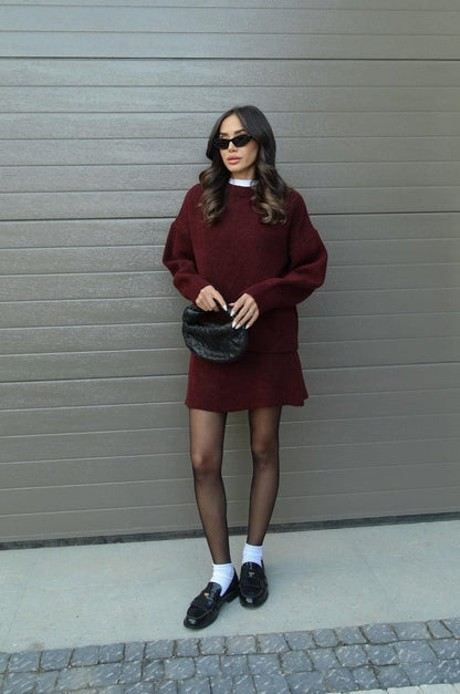 Gebreide tweedelige dames set met oversized trui en rok