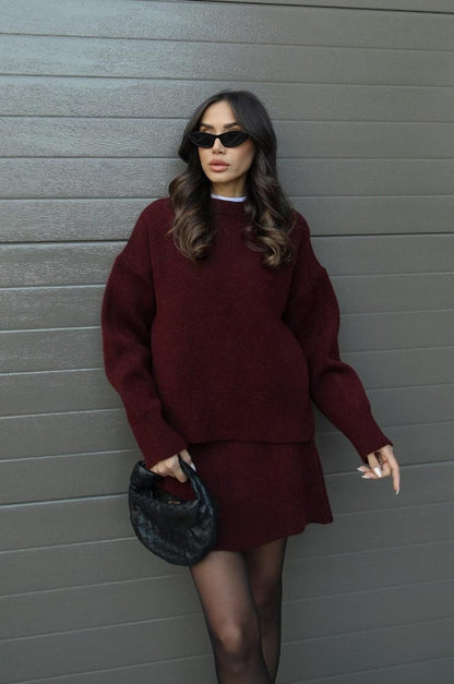 Gebreide tweedelige dames set met oversized trui en rok