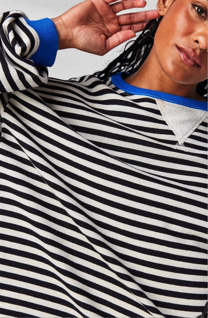 Gestreepte oversized trui met kleuraccenten