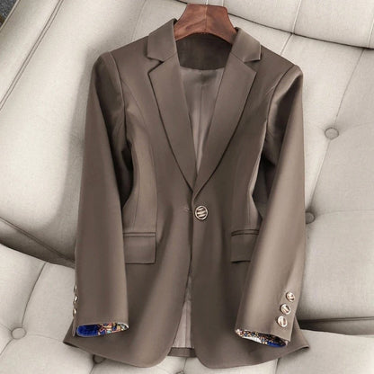 Getailleerde damesblazer met klassieke revers