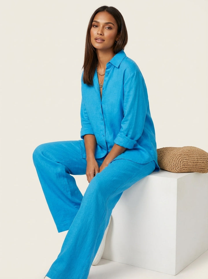 Luchtige tweedelige dames set met blouse en wijde broek