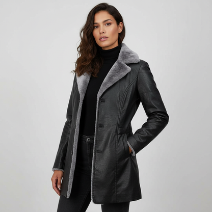 Luxe dames mantel met zachte teddyvoering en elegante uitstraling