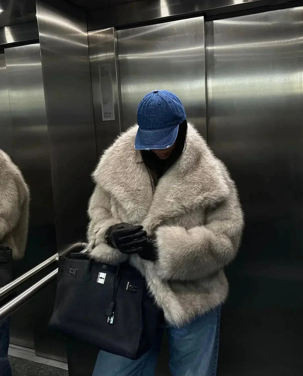 Luxe damesjas met volle faux fur uitstraling