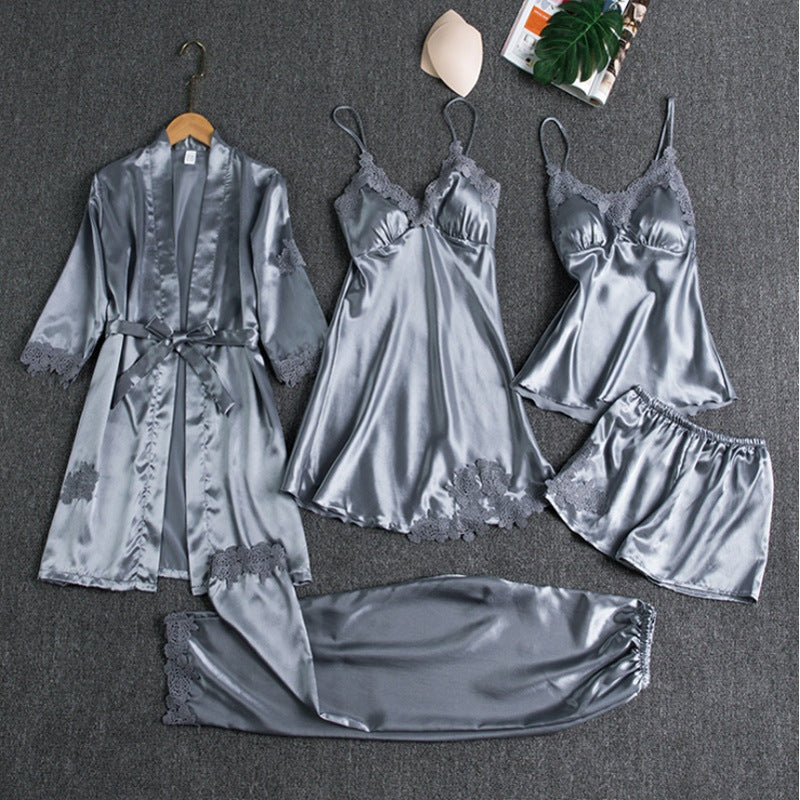 Luxe satijnen 5-delige pyjamaset met verfijnde kanten details