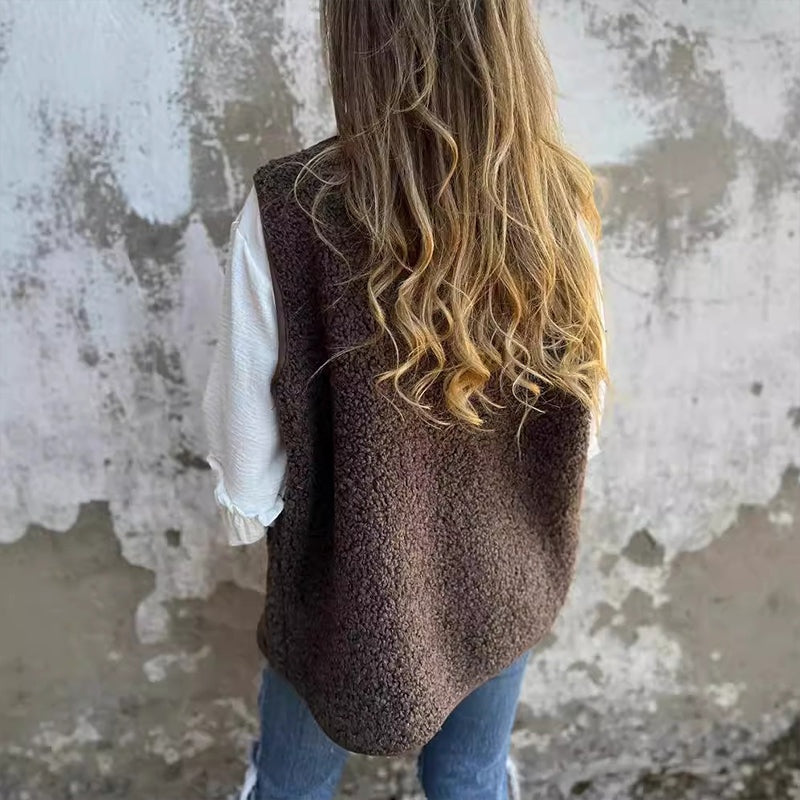 Mouwloos dames vest met knoopsluiting en zakken