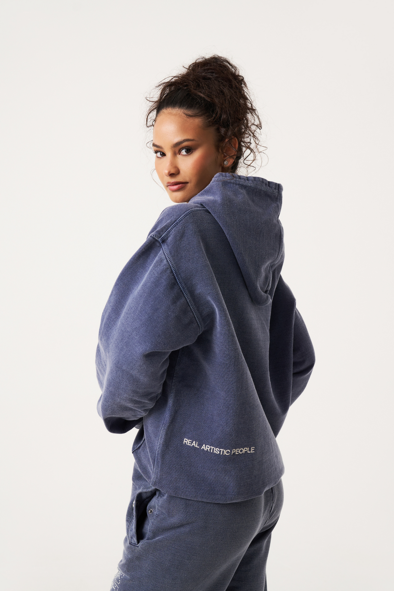 Oversized hoodie met statement details