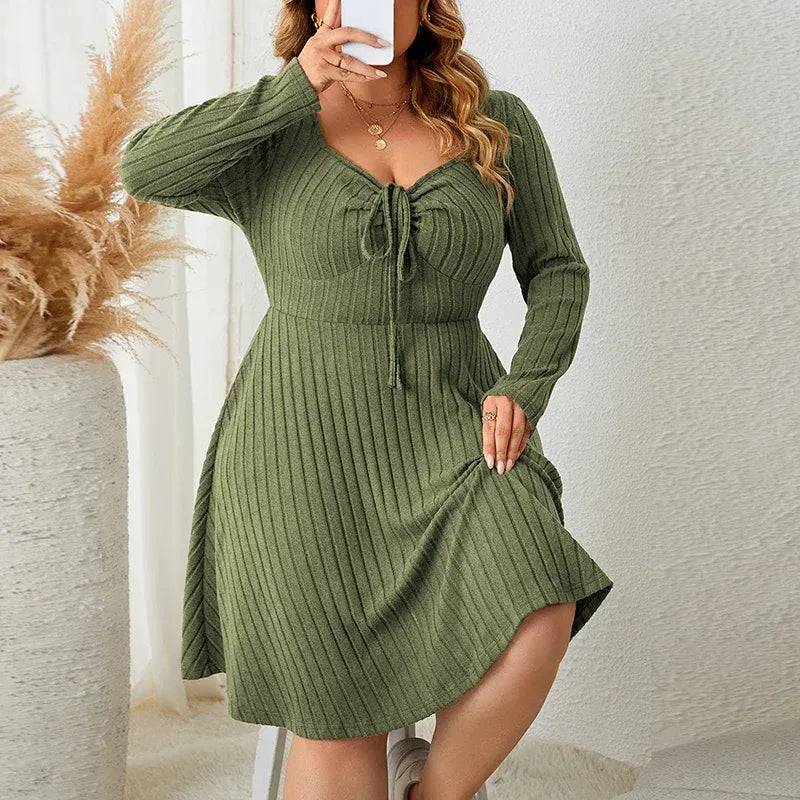 Ribgebreide midi jurk met strikdetail – Avani