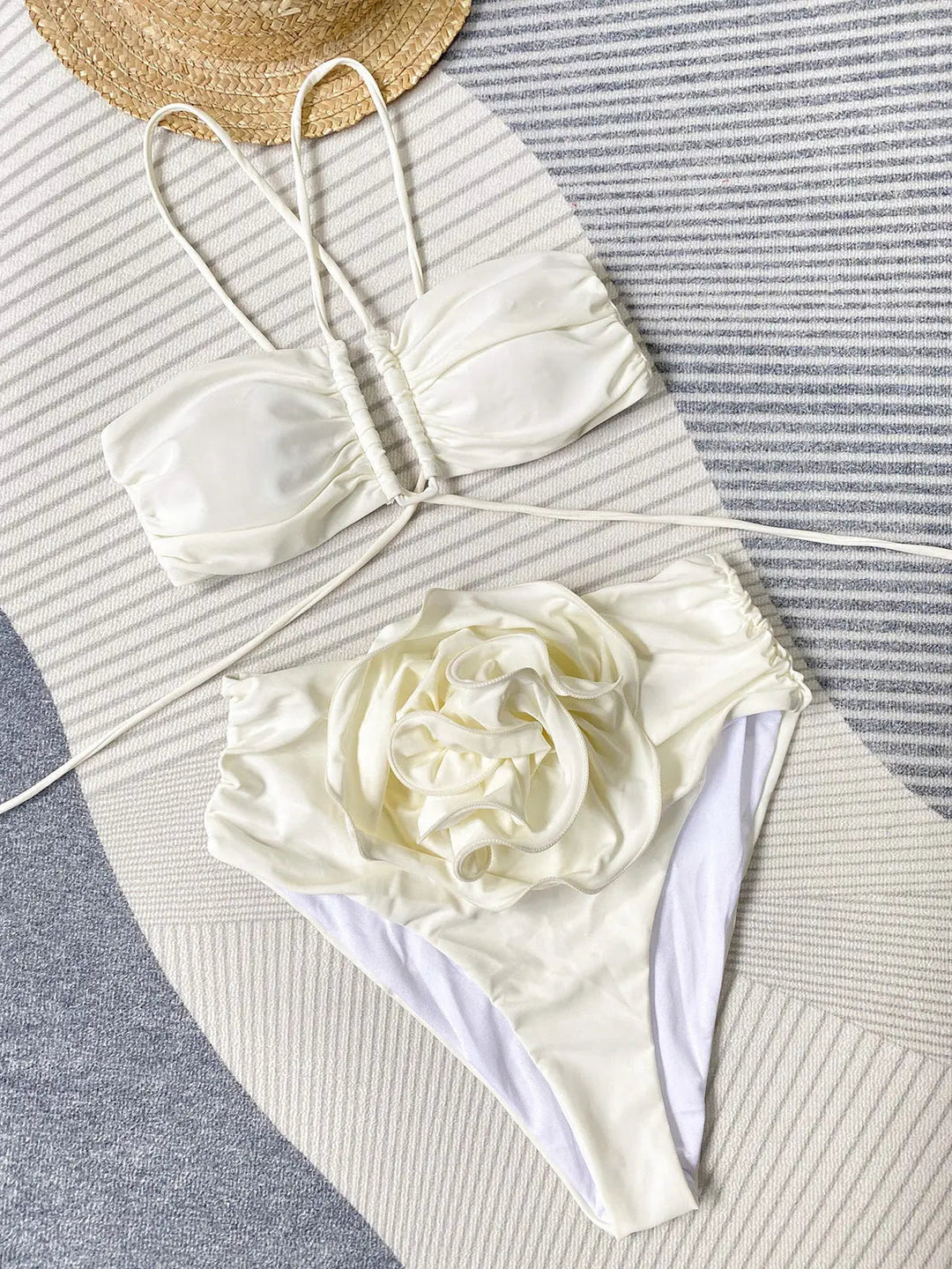 Rosa Bikini | Halternek met Bloemdetail