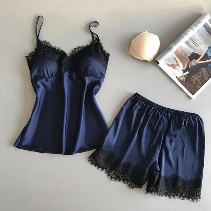 Satijnen dames pyjamaset met kant – Élodie