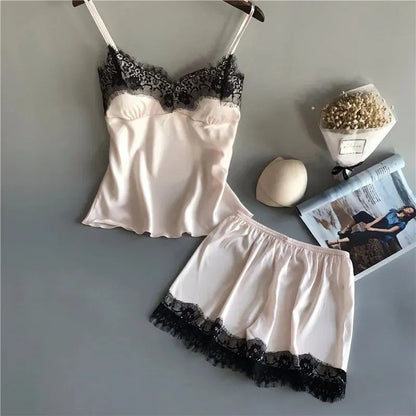 Satijnen dames pyjamaset met kant – Élodie