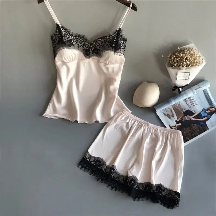 Satijnen dames pyjamaset met kant – Élodie