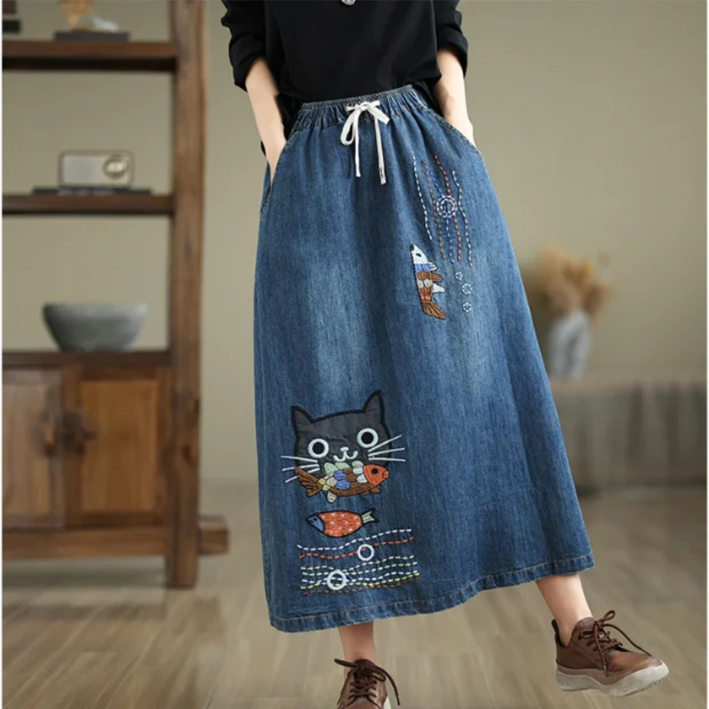 Speelse denim maxi rok met borduurdetails – Elodie