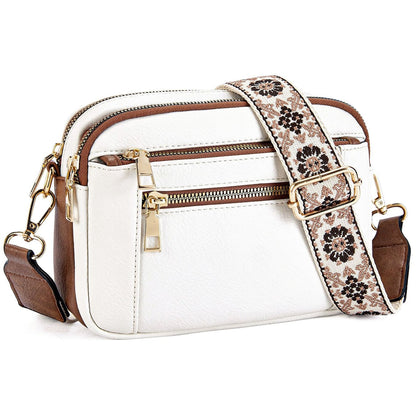 Trendy crossbody tas met verstelbare decoratieve band