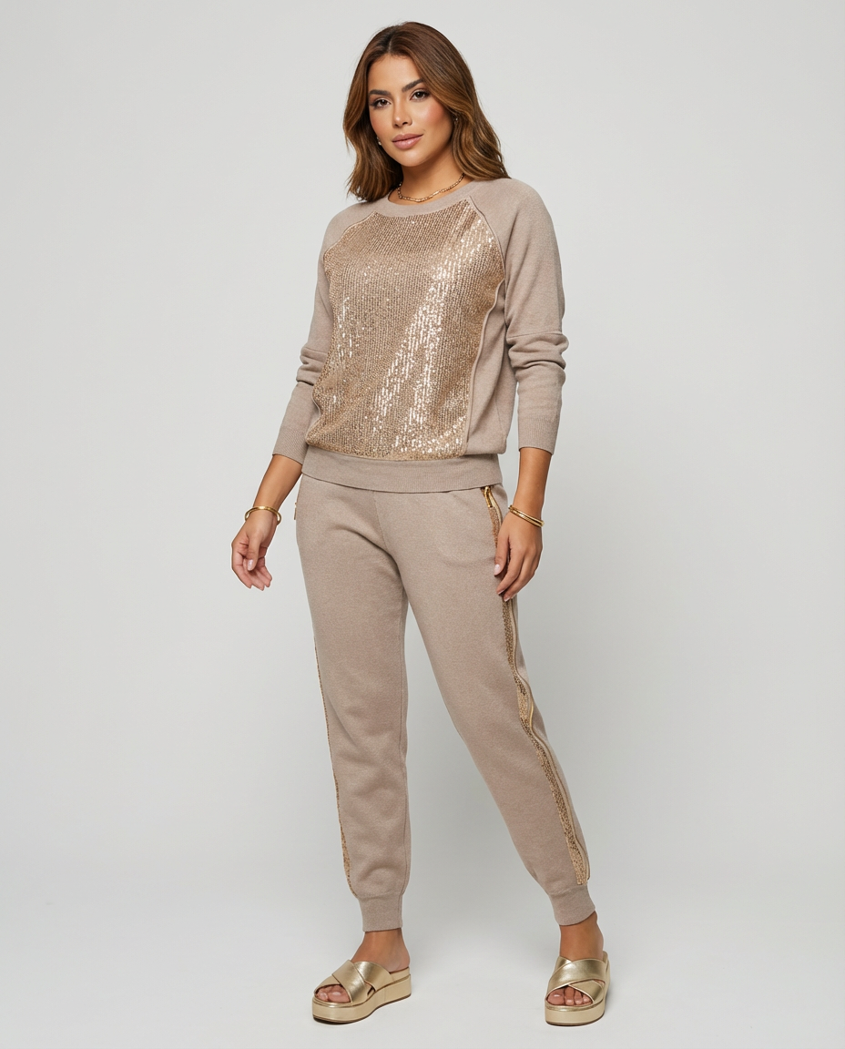 Trendy damespak met subtiele glansdetails