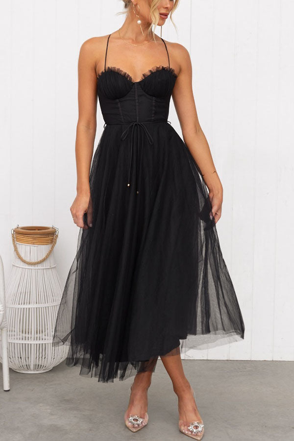 Vrouwelijke Maxi Jurk met Elegante Vloeiende Ontwerp en Mouwenloze Hals