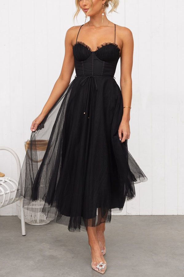 Vrouwelijke Maxi Jurk met Elegante Vloeiende Ontwerp en Mouwenloze Hals