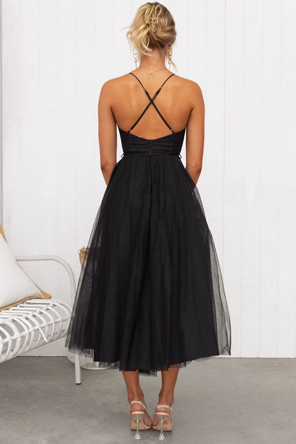 Vrouwelijke Maxi Jurk met Elegante Vloeiende Ontwerp en Mouwenloze Hals