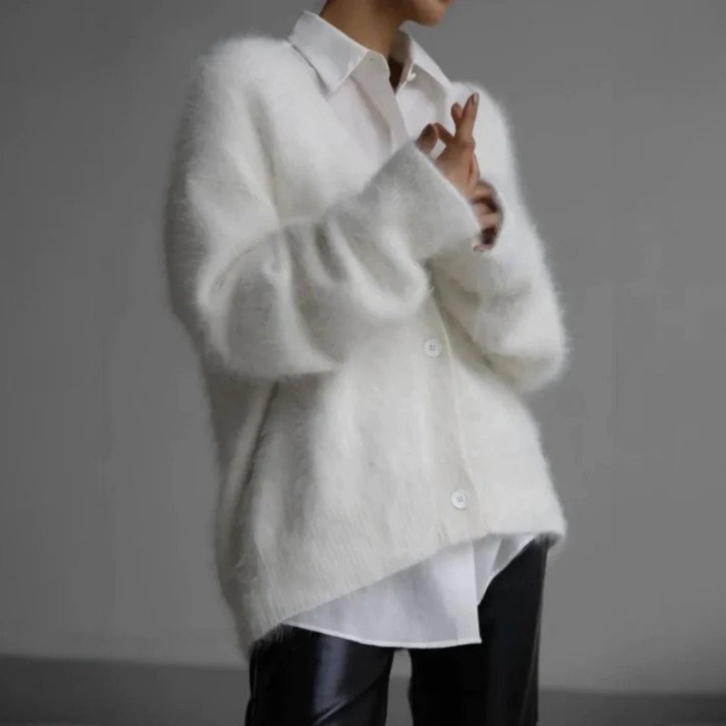 Zacht luxe gebreid damesvest met V-hals – Jennifer
