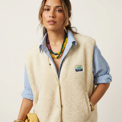 Zacht teddy dames gilet met drukknopen - Elara