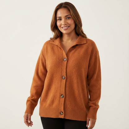 Zachte gebreide dames cardigan met knopen en kraag