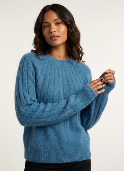 Zachte gebreide dames pullover met fluffy textuur