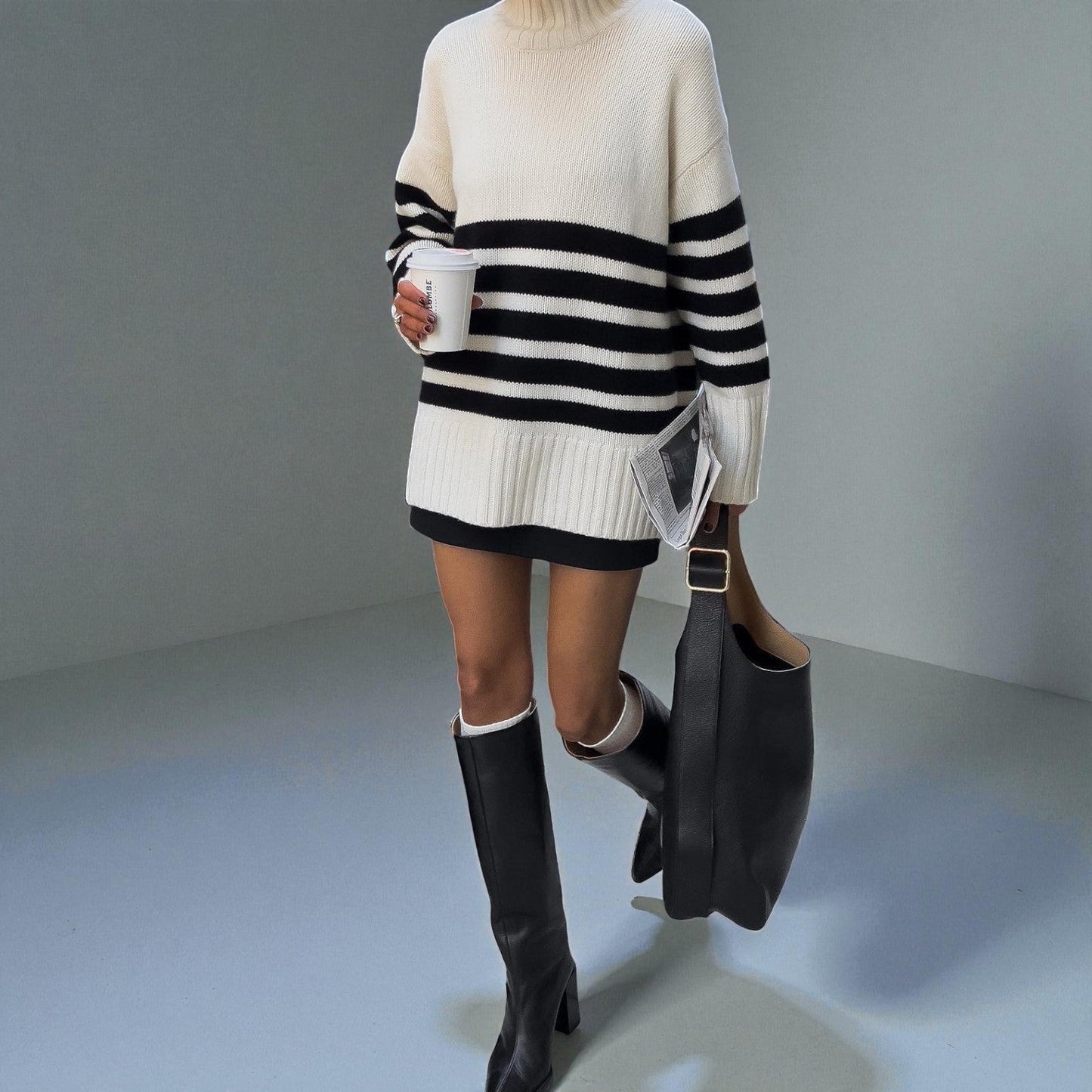 Zachte oversized gebreide trui met col en strepen