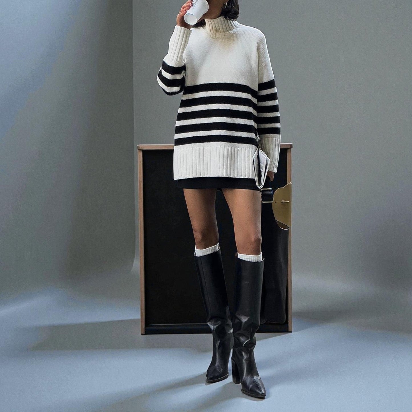 Zachte oversized gebreide trui met col en strepen