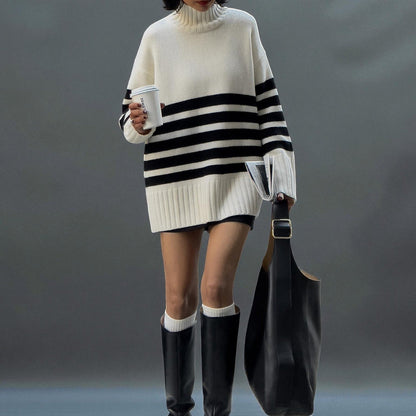 Zachte oversized gebreide trui met col en strepen