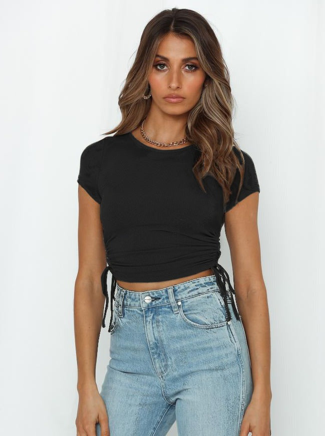Zwart Ronde Hals T-shirt met Strik en Strakke Pasvorm voor Casual Gebruik