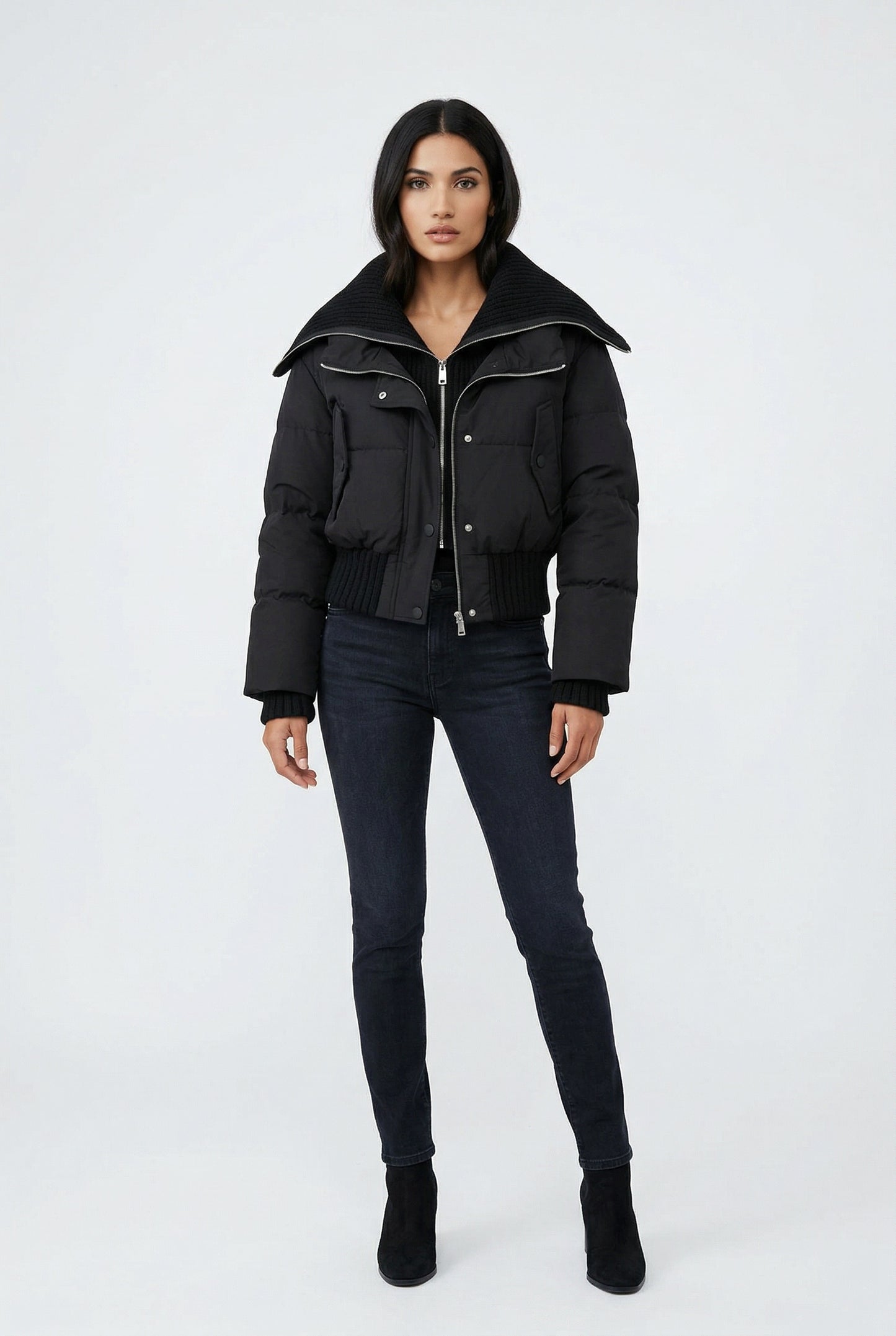 Delayed Dames Cropped Puffer Jas met Grote Ribkraag