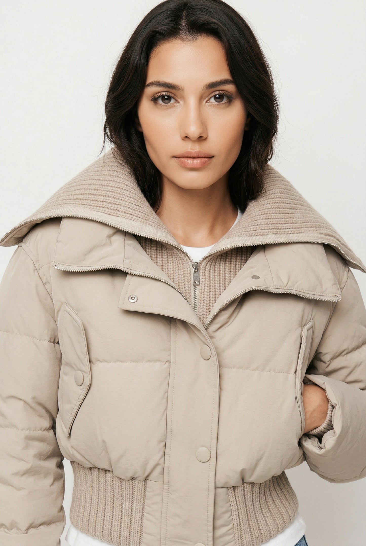 Delayed Dames Cropped Puffer Jas met Grote Ribkraag